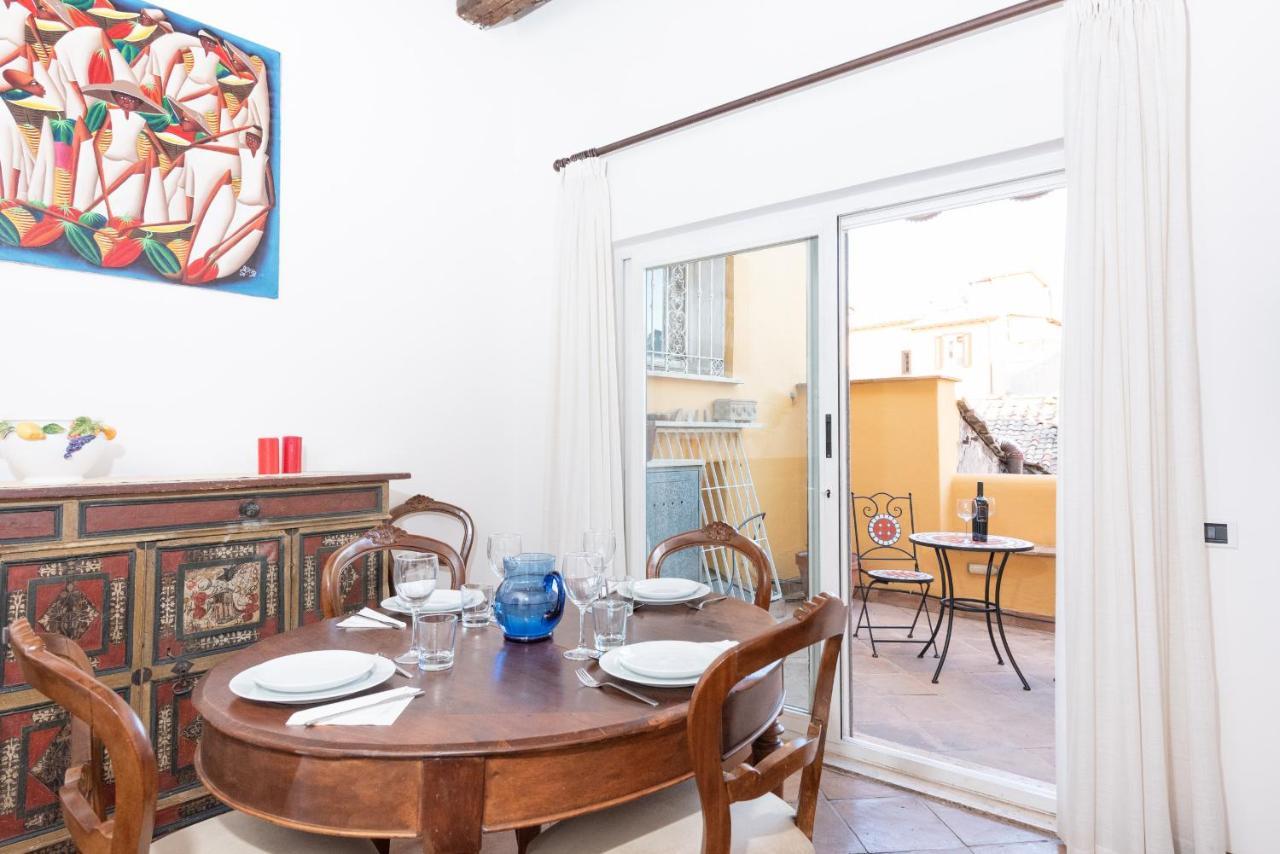 Stunning Campo De Fiori Apartment With Terrace Rome Bagian luar foto